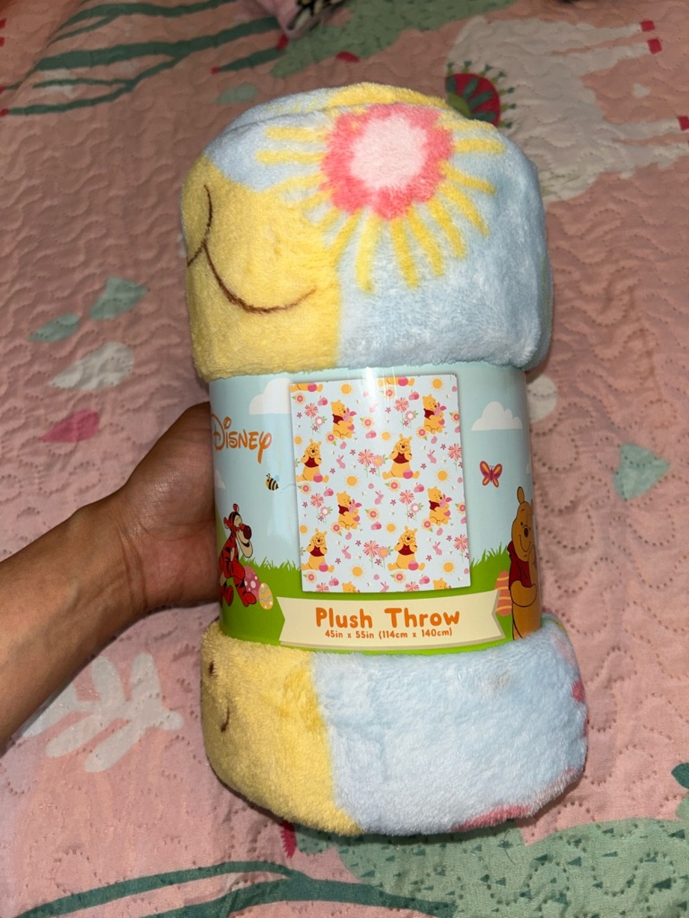 Winnie the Pooh and Piglet Spring Plush Throw